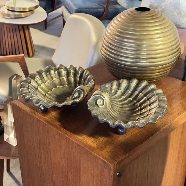 Austrian Secessionist Brass Vide-Poche Bowls, Early 20th Century, Set of 2 For Sale - Image 10 of 11