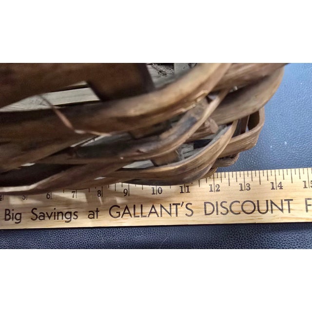 Antique Northeast Woodlands Style Lidded Pack Basket Heavy Splint Black Ash Gathering Vessel For Sale - Image 11 of 12