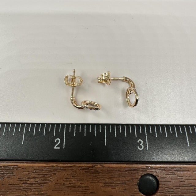 Early 21st Century Diamond Circle Drop Earrings in 14kt Yellow Gold – 0.08ctw, New, A Pair For Sale - Image 5 of 5