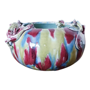 Early 20th Century Chinese Porcelain Bowl With Two Sculptural Dragons