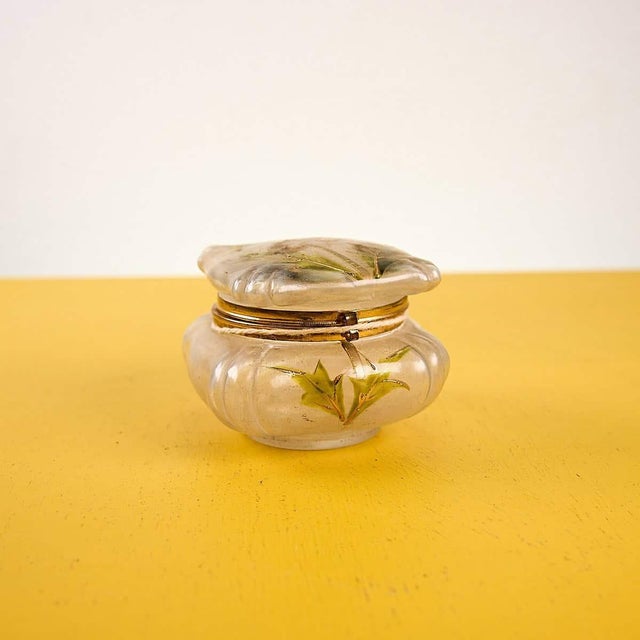 French Liberty Glass Jewelery Box with Hand-Painted Floral Decorations For Sale - Image 4 of 4