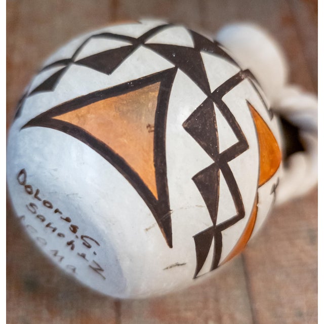 White Mid-Century Native American Indian Acoma Pottery Vase by Dolores Sanchez For Sale - Image 8 of 8