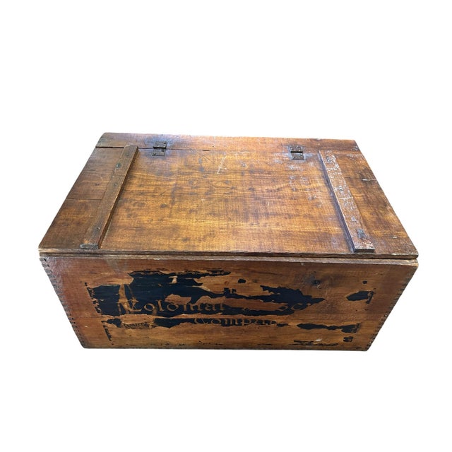 American Antique Colonial Biscuit Company Philadelphia Wooden Advertising Crate With Original Lithograph Label For Sale - Image 3 of 11