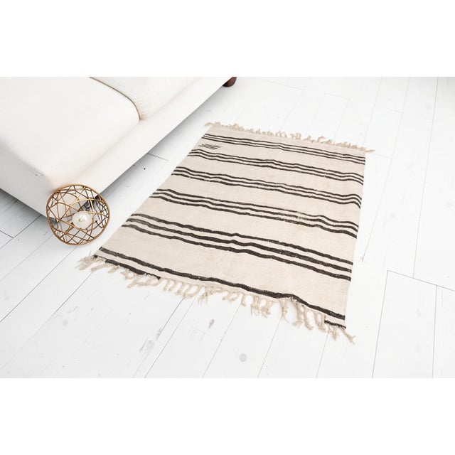 Vintage Anatolian Hemp Kilim Rug For Sale - Image 10 of 10