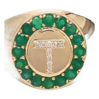 Natural 0.89 cts zambian emerald & 0.06 cts diamond T letter ring in 14k gold For Sale