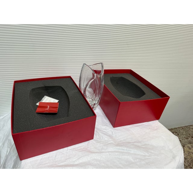 Design Plus Gallery presents the Giverny Vase with Box from Baccarat. This vase is a highly collectible, abstract...