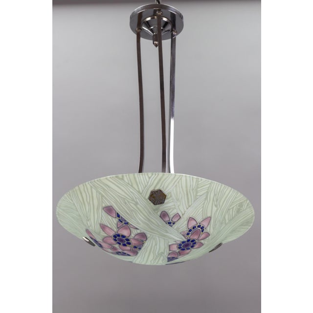 1930s Art Deco French Floral Glass and Chrome Pendant Light from Loys Lucha, 1930s For Sale - Image 5 of 18