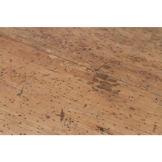 1800's English Sycamore Coffee Table W/ 1 Drawer For Sale In Los Angeles - Image 6 of 11