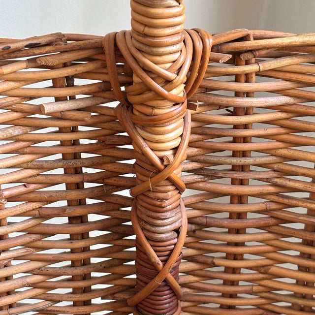 Large French-Style Wicker Picnic Basket For Sale - Image 9 of 15