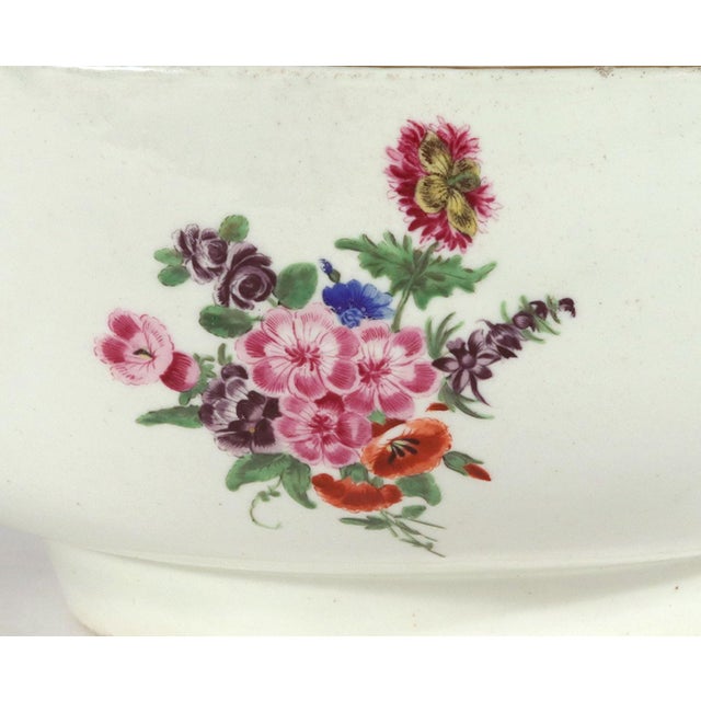 Ceramic 18th-Century First Period Worcester Porcelain Botanical Punch Bowl For Sale - Image 7 of 18