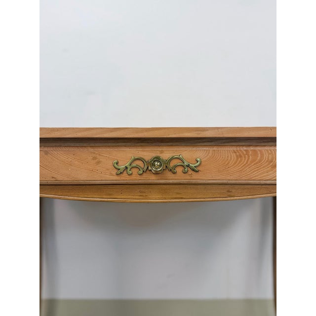 Vintage Desk Henredon Louis XV Style French Provincial Cabriole Leg Writing Wooden For Sale In Tampa - Image 6 of 15