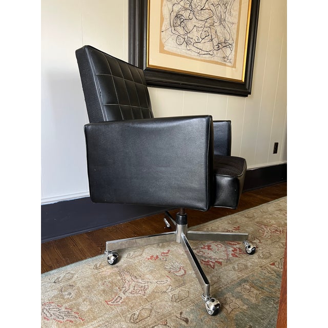 Knoll Mid 20th Century Office Chair After Vincent Cafiero For Sale - Image 4 of 8