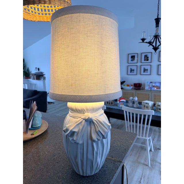 Linen 1970s John Dickinson Style Draped Bow Table Lamp in Plaster Finish For Sale - Image 8 of 11