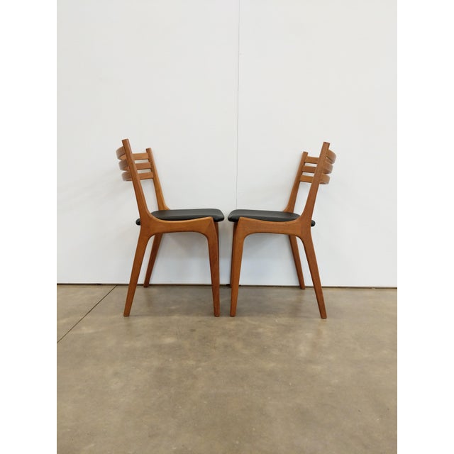 Pair of authentic vintage mid century Danish / Scandinavian Modern oak dining chairs. By Korup Stolefabrik (unmarked)....