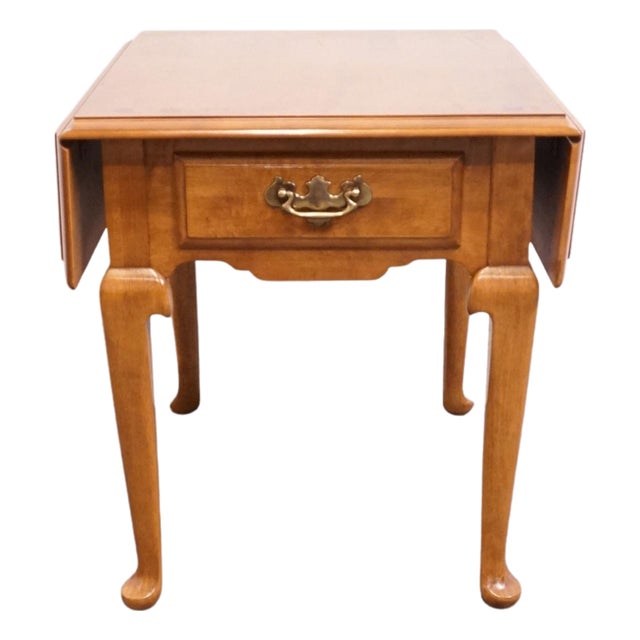 Ethan Allen Heirloom Nutmeg Maple Colonial Early American 33" Drop Leaf Accent End Table 10-8034 For Sale
