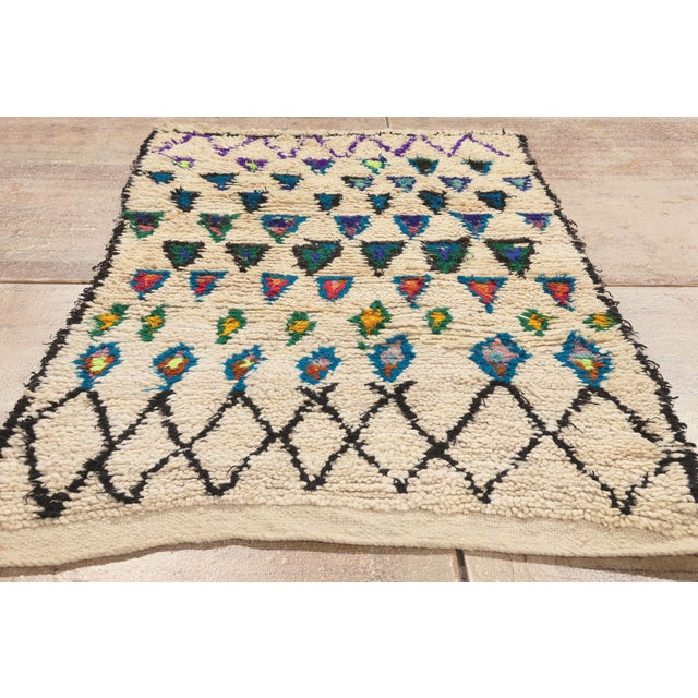 Vintage Azilal Moroccan Rug, 02'08 X 05'00 For Sale - Image 9 of 10