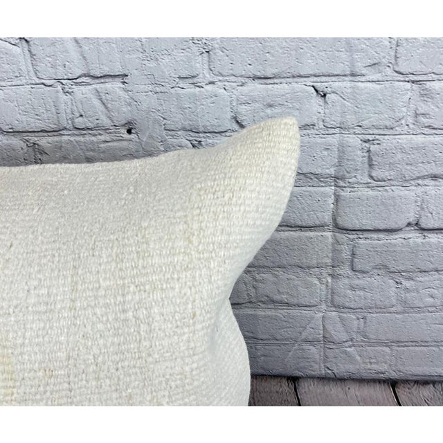 Turkish 20 x 20 Hemp Pillow Turkish Cushion Natural Grayish White Pillow Cushion Cover For Sale - Image 3 of 4
