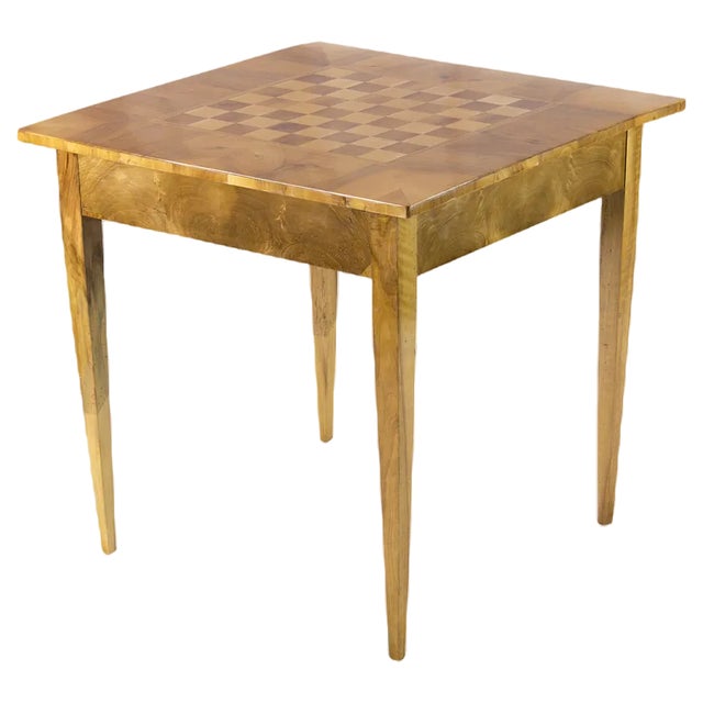 19th Century Biedermeier Walnut Marquetry Chess Table For Sale
