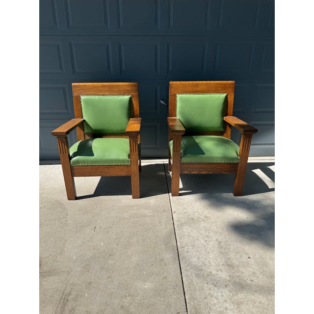 Early 20th Century Pair of Antique Oversized Mission Style Oak Armchairs For Sale - Image 5 of 7