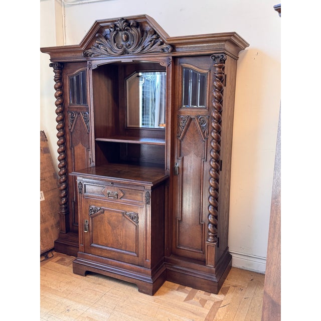 French Henry II Style Oak Hunt Cabinet, 19th Century For Sale In San Francisco - Image 6 of 12