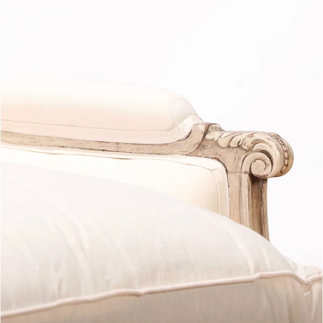 English Louis XVI Style Painted Canapé Settee Attributed to Jansen | Ca. 1945 For Sale - Image 3 of 6