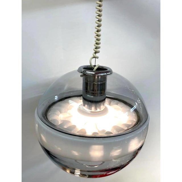 1970s "Sothie' Italian Murano Glass Hand Blown Clear and White Pendant Light For Sale - Image 4 of 12