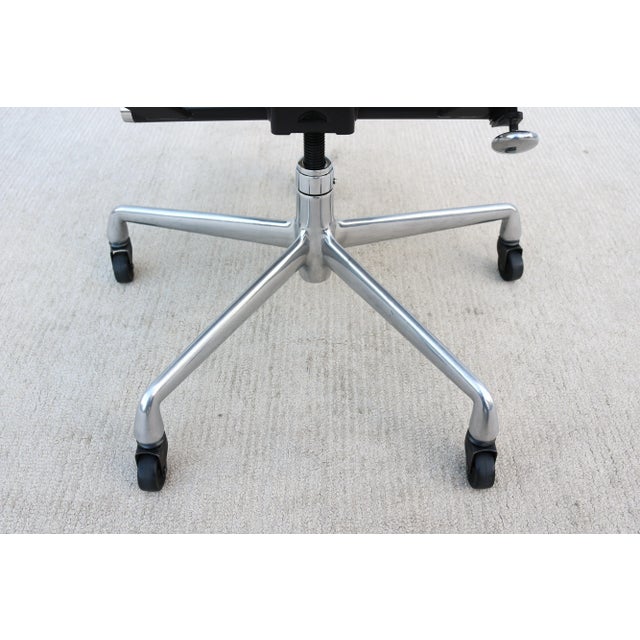Mid-Century Herman Miller Eames Aluminum Group Management Chair in White Leather For Sale - Image 14 of 18