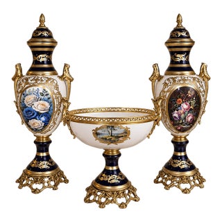 French Style Cobalt Blue & White Porcelain Garniture Set With Two Covered Vases and Central Jardinière – Gold Leaf & Bronze For Sale