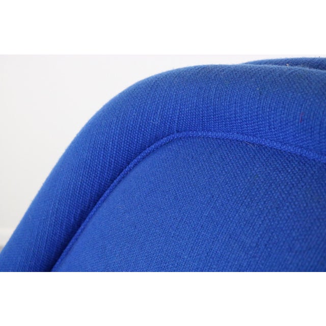 Vintage Mid Century Pearson for Knoll Style Arm Chairs- A Pair For Sale - Image 4 of 5