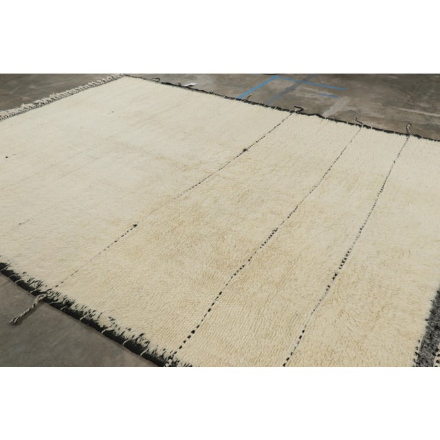 Moroccan Rug & Kilim’s Moroccan Style Rug in White and Black Tones For Sale - Image 3 of 8