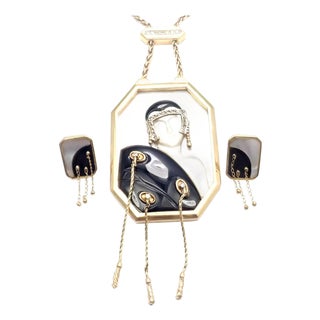1970s Erté Folies Diamond Onyx Mother of Pearl Yellow Gold Necklace and Earrings Set, 3 Pieces For Sale