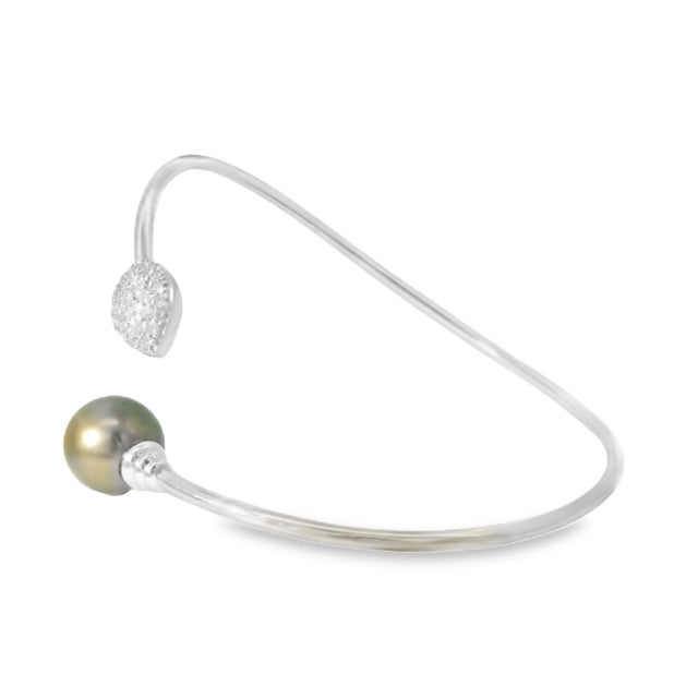 Gorgeous Estate 14K White Gold Diamond Tahitian Black Pearl Bangle Bracelet. A stunning blend of luxury and elegance ,...