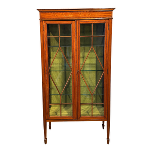 19th Cantury Sheraton-Style Mahogany Inlaid Curio Cabinet