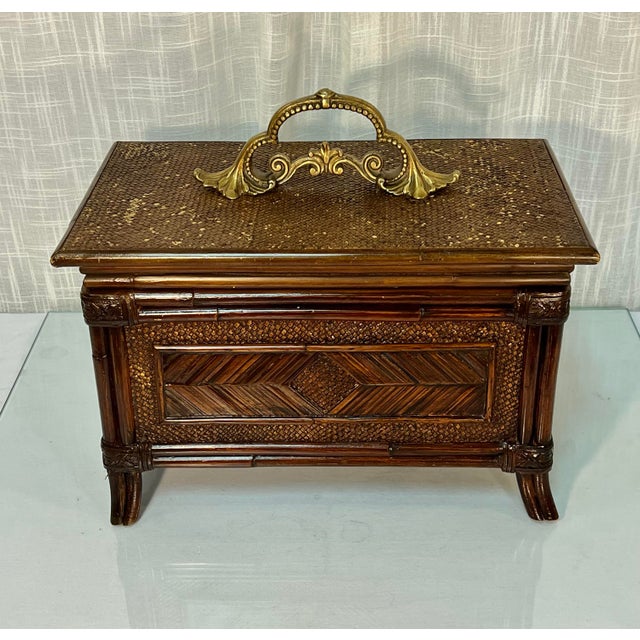 Chinoiserie Chic Vintage Large Faux Bamboo and Rattan Memory Keepsake Box With Decorative Brass Handle For Sale - Image 3 of 10