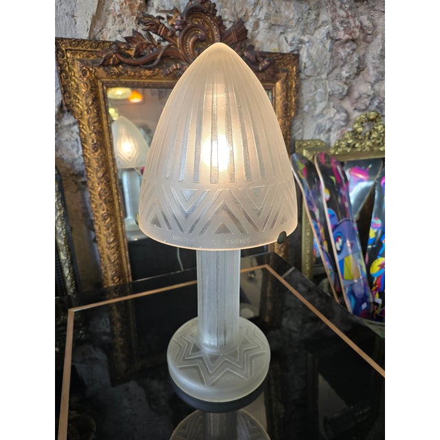 French Art Deco Mushroom Lamp in Frosted Glass from Daum, 1930 For Sale - Image 13 of 14