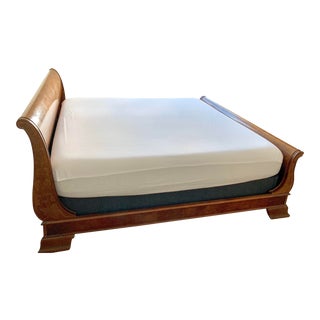 English Traditional Henredon Burled Walnut Charles X King Sleigh Bedframe For Sale