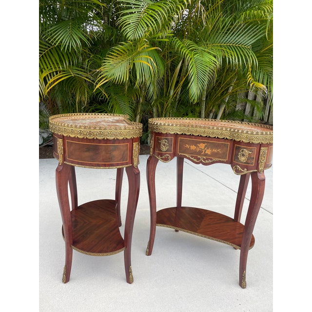 1980s Pair Kidney Side Tables From Spain With Top Marquetry and Bronze Gold Edges in the Style of Louis XV For Sale - Image 10 of 12