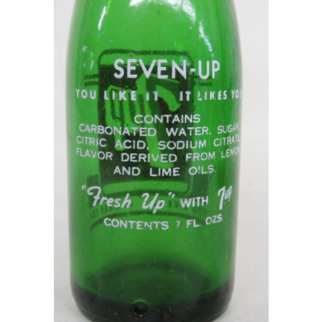 1950s Seven Up 7up 7oz Green Soda Bottle 4337b For Sale - Image 4 of 9