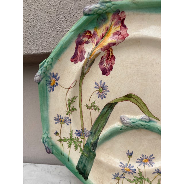 French Country 19th Century French Majolica Asparagus Plate Iris Longchamp For Sale - Image 3 of 6