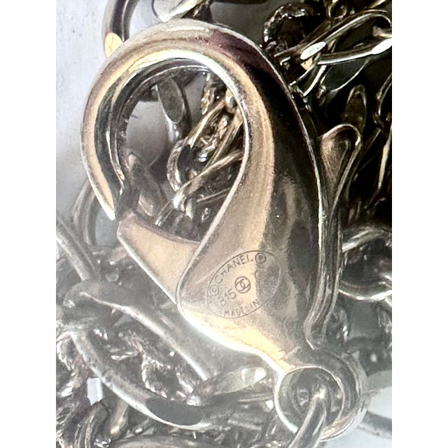 Metal 2015 Chanel Necklace Métiers d'Art Paris Dubai CC Gripoix Camellia Flower Multistrand Runway For Sale - Image 7 of 10