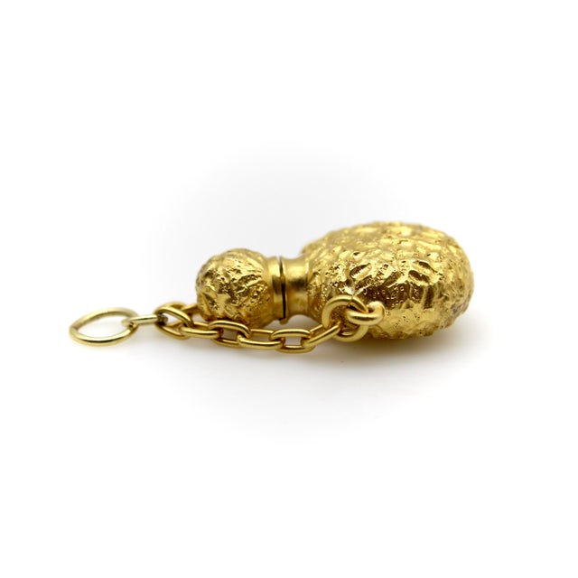 Victorian Late 19th Century Victorian 18k Gold Perfume Bottle Pendant For Sale - Image 3 of 10
