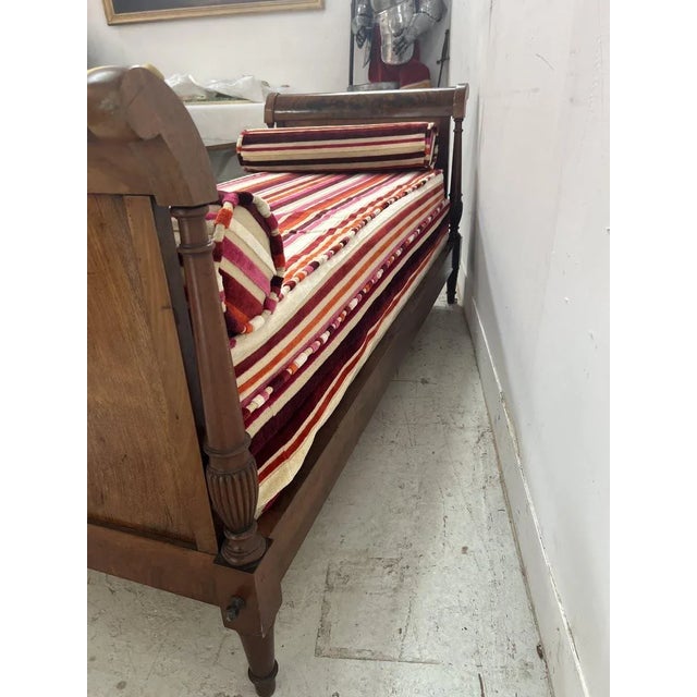 Louis XVI Style Daybed in Mahogany, 19th Century For Sale - Image 5 of 12