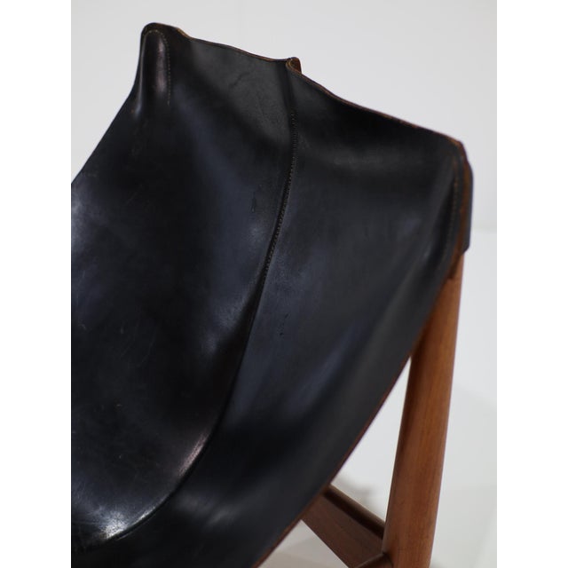 Vintage 272 Lounge Chair in Black Leather and Teak by Illum Wikkelsø, Denmark, 1960s For Sale - Image 9 of 17
