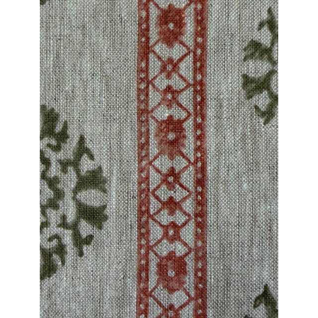 G P & J Baker Alma Fabric 2 3/8 Yards Linen Red/Green bp10821.5 For Sale In Raleigh - Image 6 of 6