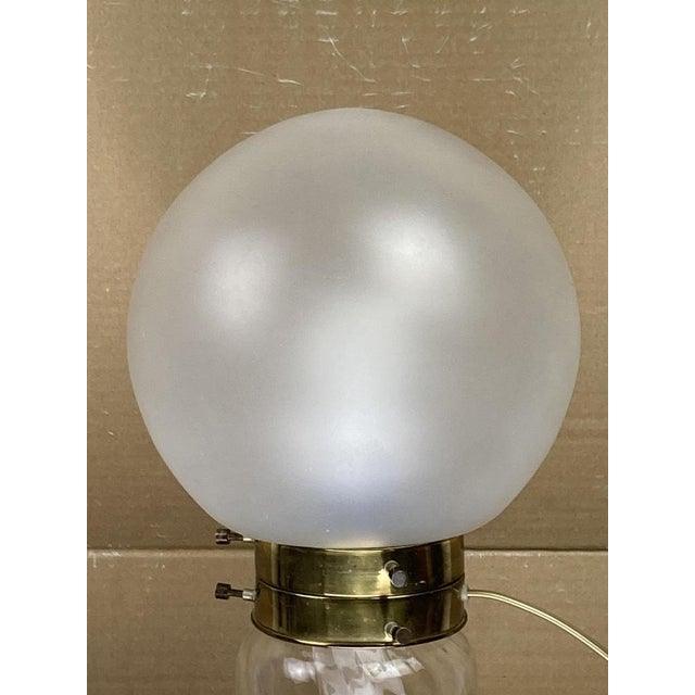 Mid-Century Art Deco Style Mushroom Table Lamp in Swirl Glass and Brass For Sale - Image 10 of 14