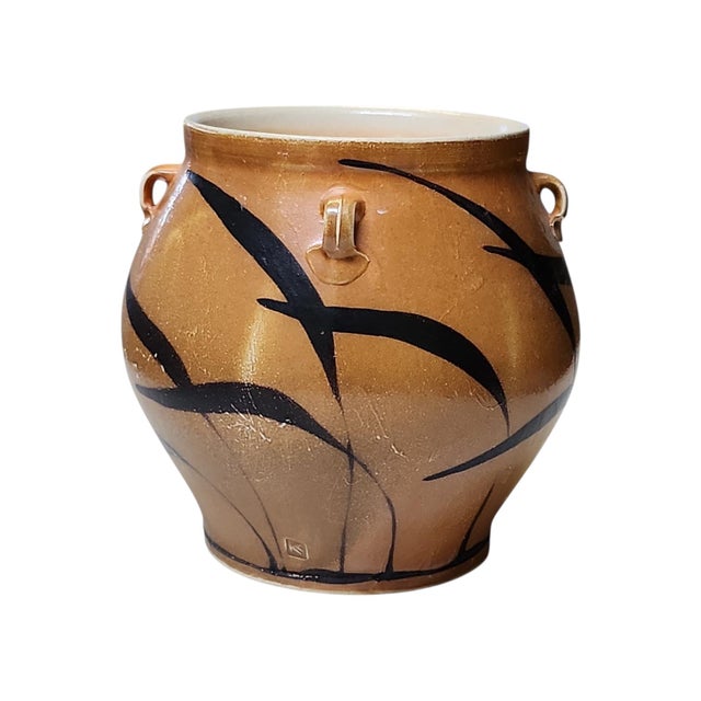 Beautiful vintage Kyle Carpenter studio pottery large vase, four handled, reed motif, in excellent condition. Asheville,...