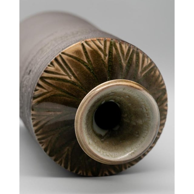 Matte Black Shigaraki Bottle Vase, 1980s For Sale - Image 4 of 7
