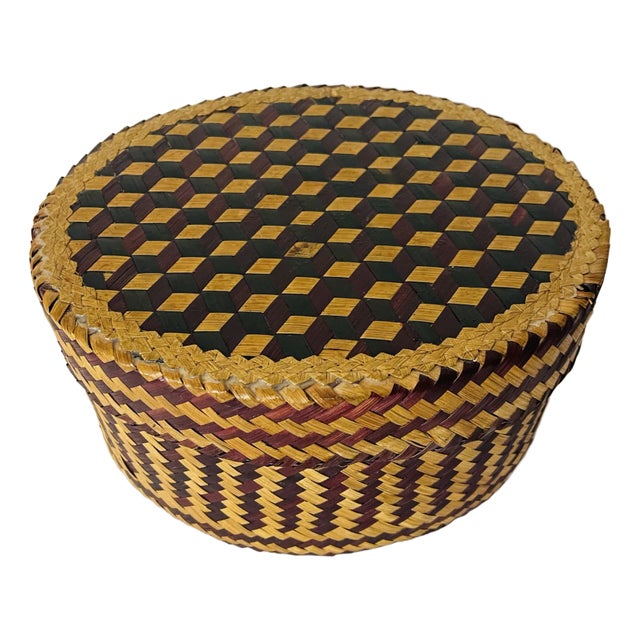 American Antique Woven Straw Box Geometric Dedign For Sale