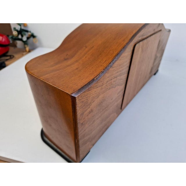 Brown Art Deco Mantel Clock in Wood with Chiming Mechanical Movement, 1930 For Sale - Image 8 of 18