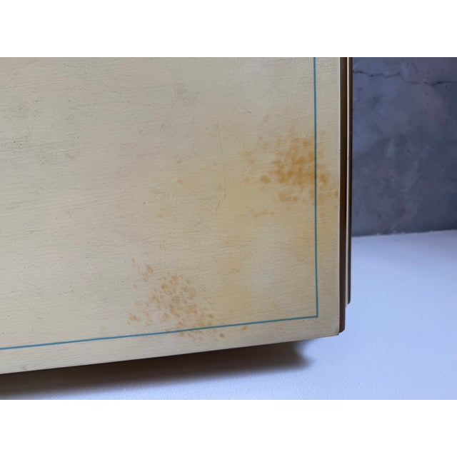 Vintage Karges French Provincial Louis XV-Style Two-Drawer Nightstands – A Pair For Sale - Image 12 of 13